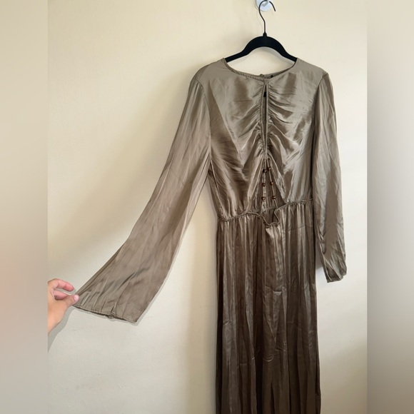 Zara Pleated Beaded Cut Out Satin Dress in Khaki/Sage Green NWT Size Medium - Picture 7 of 12